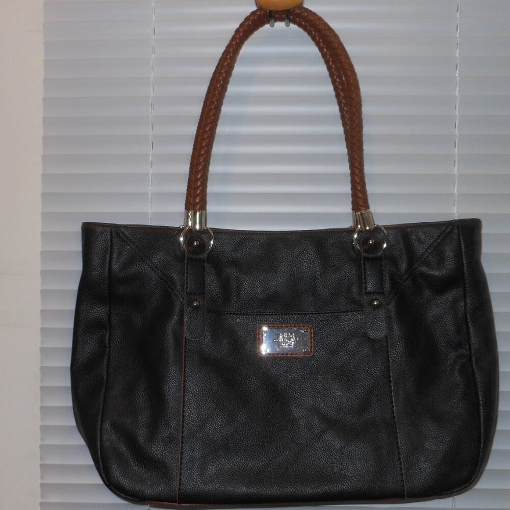 RELIC COLLECTION  black pebbled leather handbag